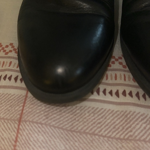 Black size 5.5 Steve Madden booties. - Picture 3 of 3